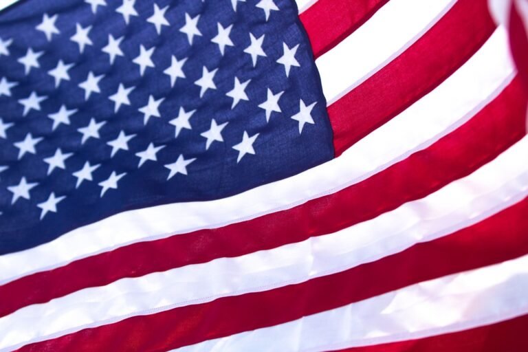 Amerikan bayrağının yakın çekim görüntüsü, Amerika vizesi nasıl alınır